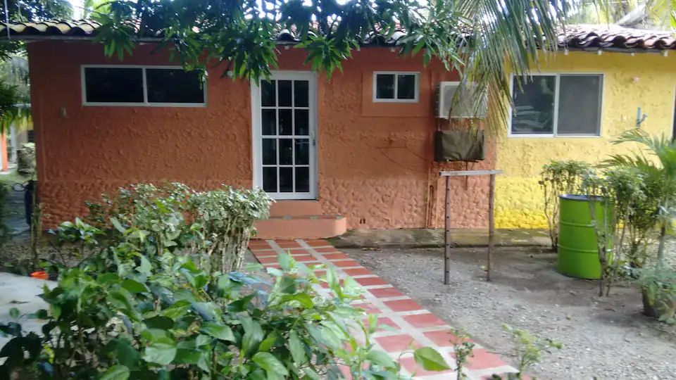 4- Cabaña Zapote (10-12 personas)